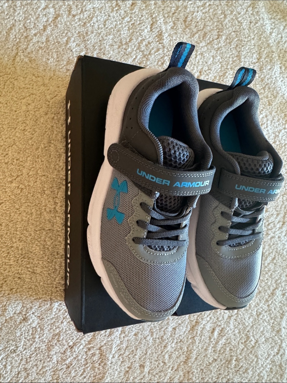 Under Armour Kids' Gray Sneaker with Teal Logo